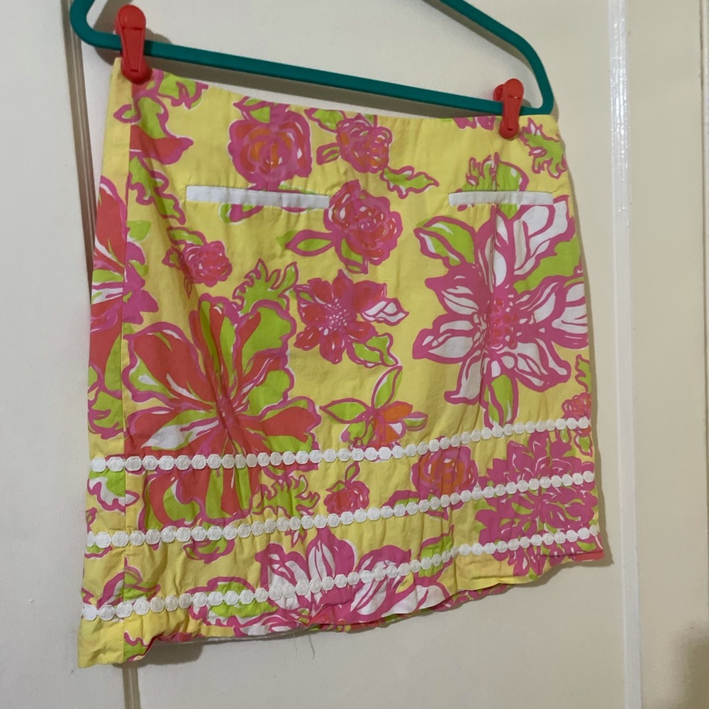 Lilly Pulitzer pink yellow green skirt in size 10